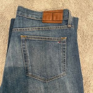 Tommy Hilfiger Relaxed Fit Men’s Jeans, 36x34, Medium Wash